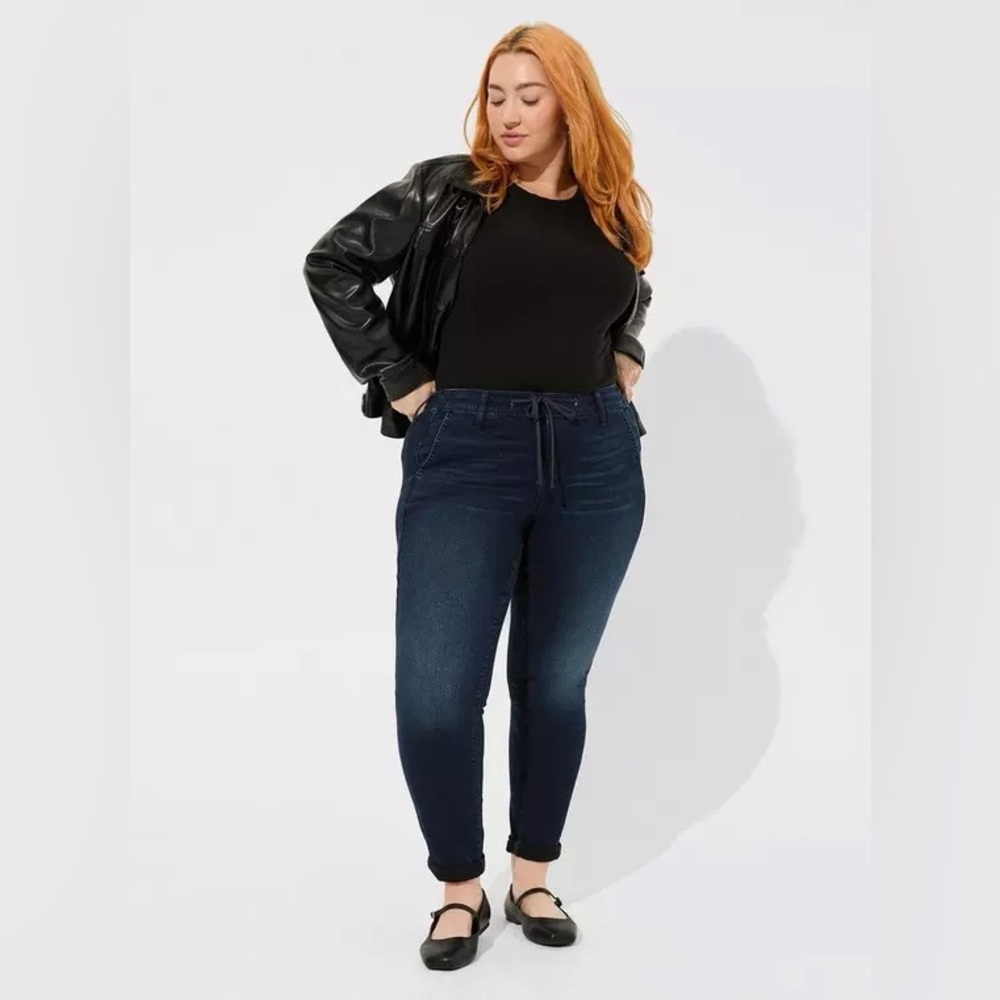 Torrid Weekend Boyfriend Mid-Rise Jean in Dark Moon